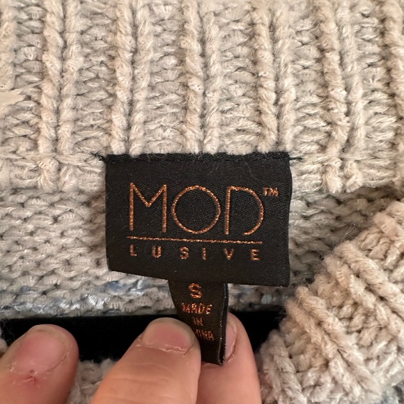 MOD Lusive striped sweater (size small) - Picture 4 of 5